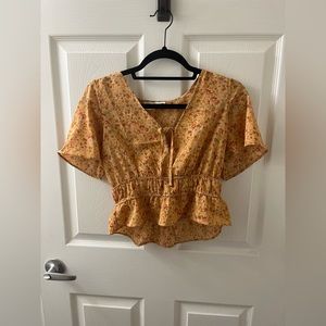 NWT Pink Rose Gold Floral Short Sleeve V-Neck Blouse